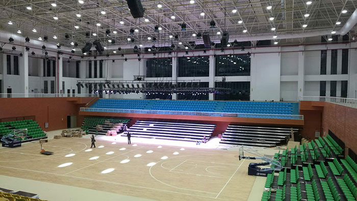 韶關學院1500平方多功能體育館舞臺燈光設備配置